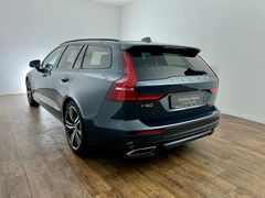 VOLVO V60 R Design / 310PS / NUR 96.tKM / 2.HD / HK / VOLVO V60 R Design / 310PS / NUR 96.tKM / 2.HD / HK /