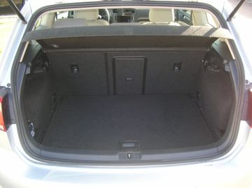 Volkswagen Golf - 6