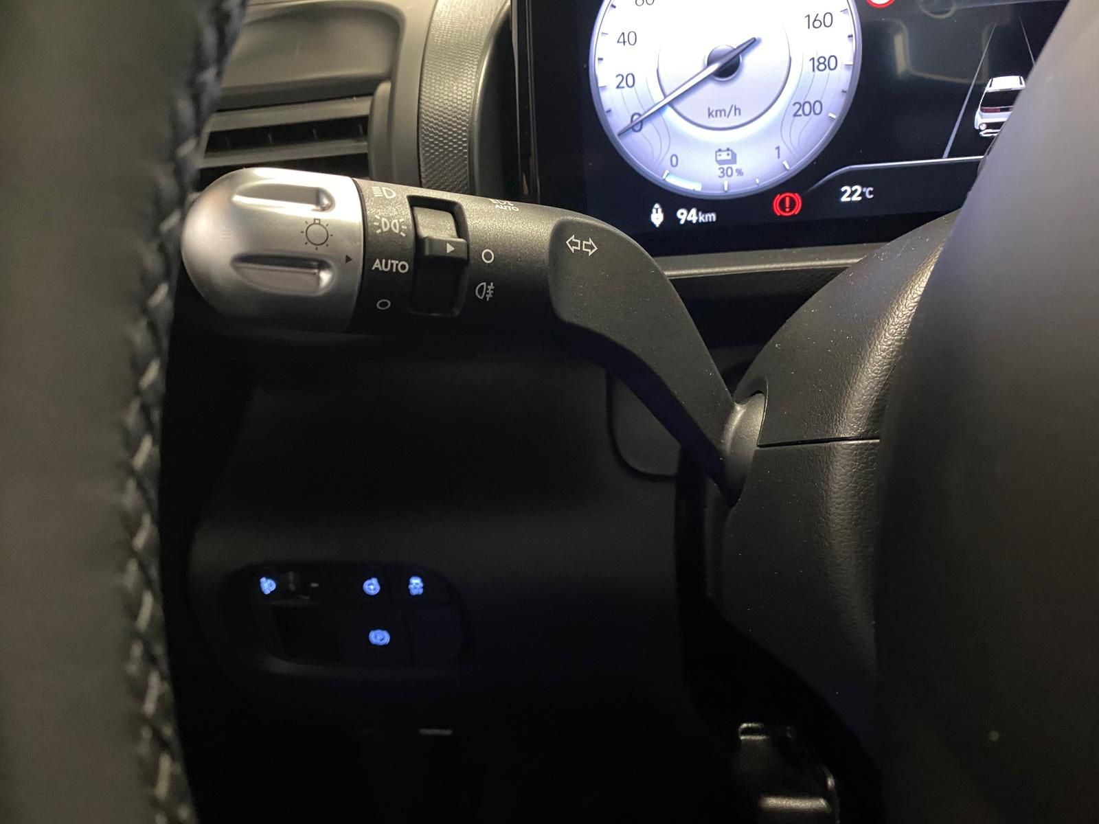 Fahrzeugabbildung Hyundai INSTER Elektro 85 kW APP+KLIMA+ACC+KAMERA+17"Alu