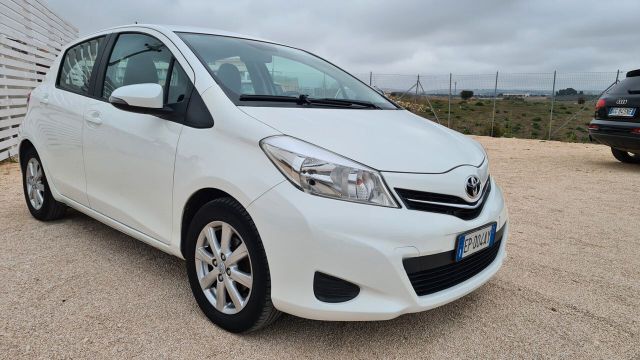 Toyota Yaris 1.4 D4d diesel 90 cv OK NEOPATENTAT