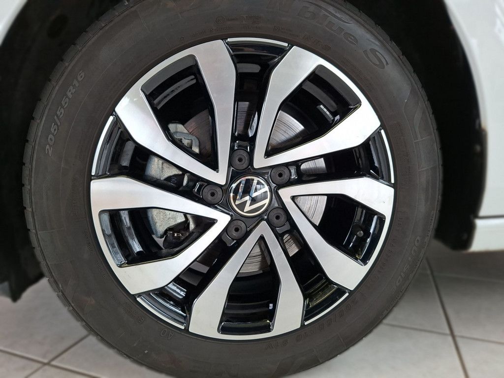 Golf VIII Variant 1.5 eTSI Active *DSG*AHK*LED*A