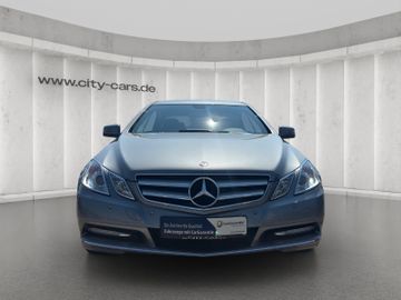 Mercedes E 200 - 2