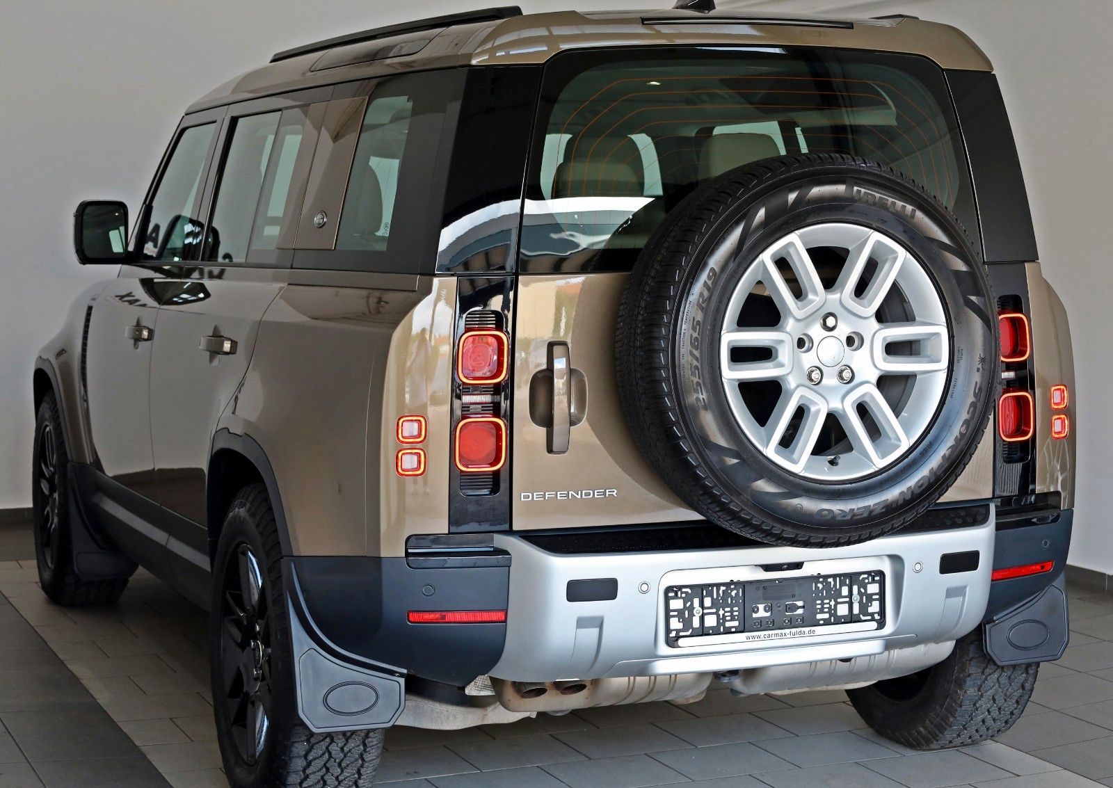 Fahrzeugabbildung Land Rover Defender 110 S,Luftfeder,ACC,360Kamera,AHK SR+WR