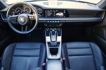 Porsche 992 Coupé*Schiebedach,Kamera,Sitzheizung,U-Frei*