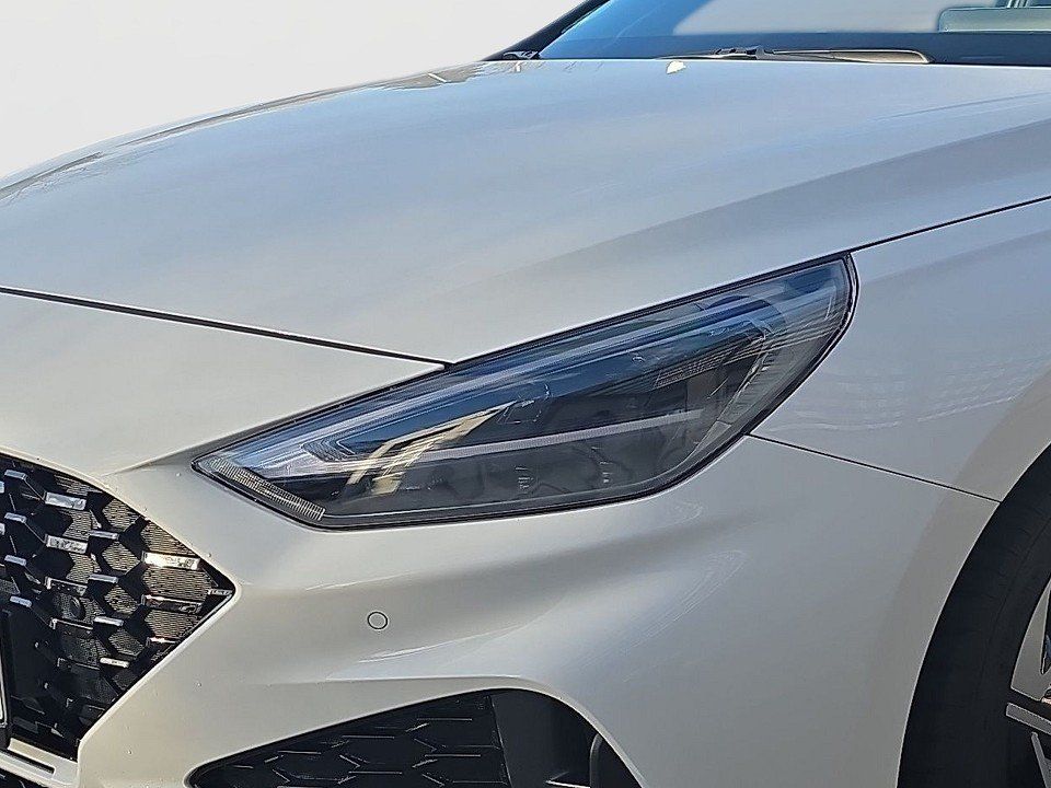 Fahrzeugabbildung Hyundai i30 1.5T 140PS N LINE Sitz Pano