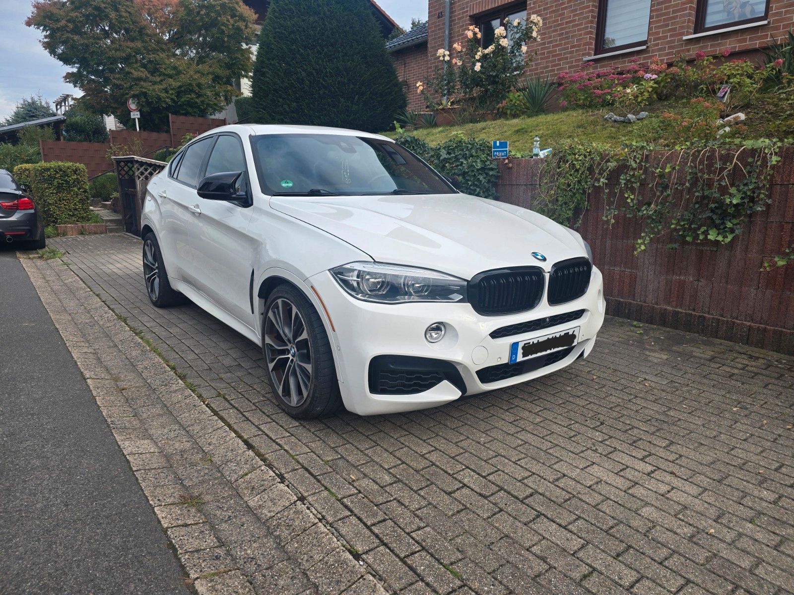 BMW X6 xDrive50i -