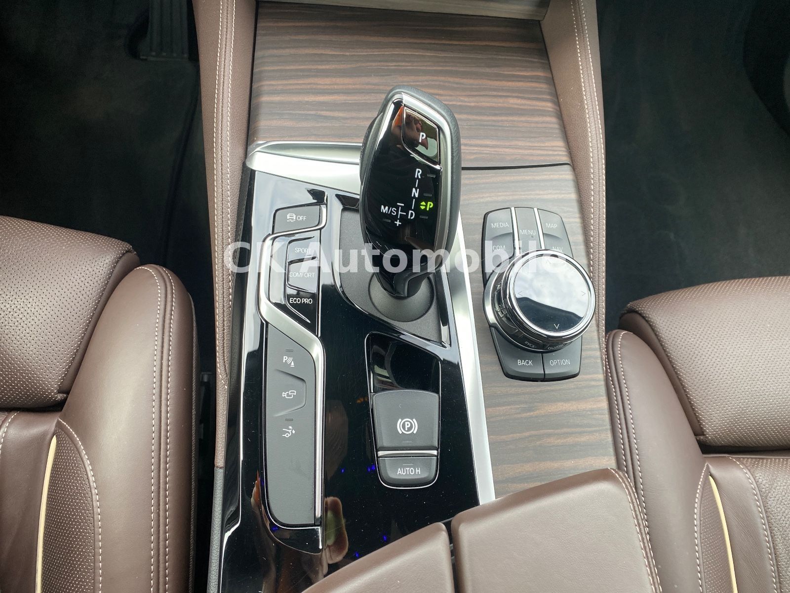 Fahrzeugabbildung BMW 640d GT xDrive Luxury Line/Navi/Head-Up/Pano/LED