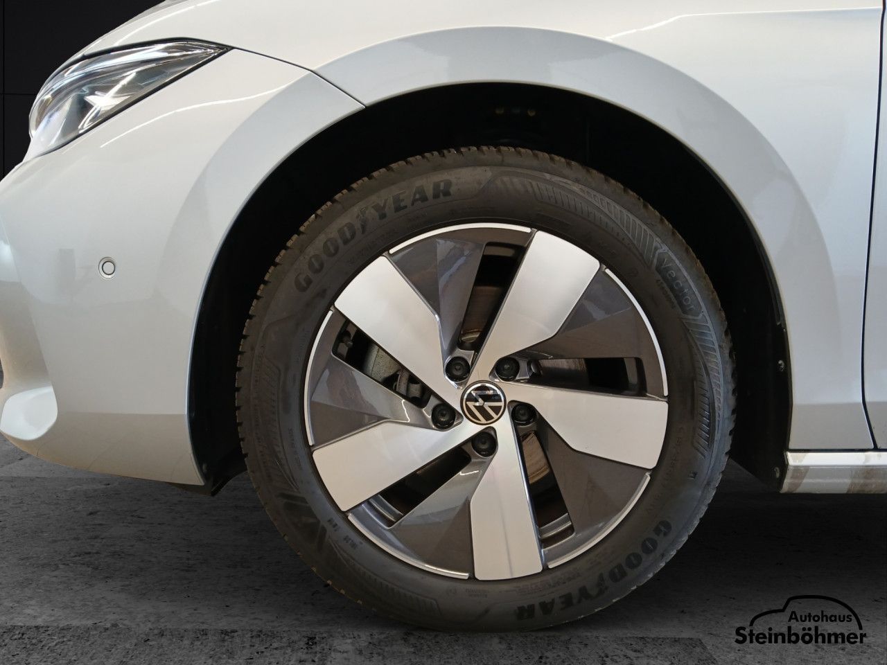 Volkswagen Passat - Bild 14