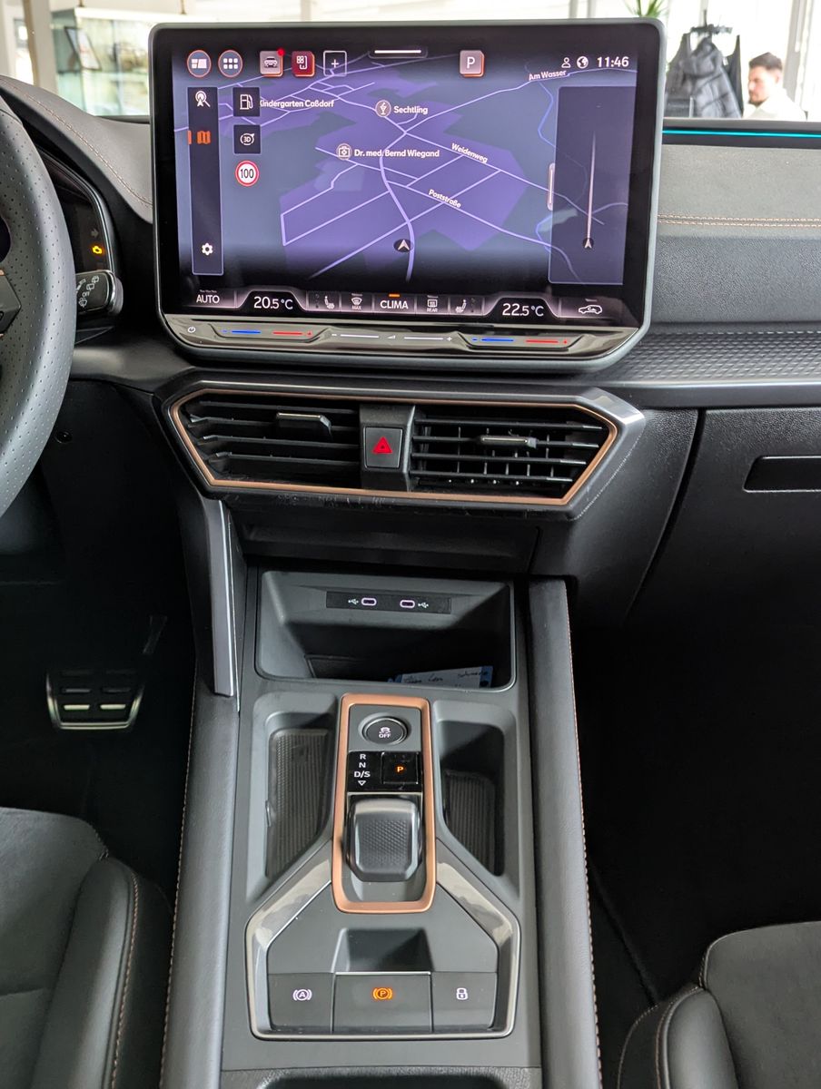 CUPRA Leon 2.0 TDI Intelligent-Dynamic-Edge-Pake Cam - Image 19