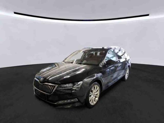 Skoda Superb Combi 2.0 TDI DSG Style AHK/Kamera/Navi