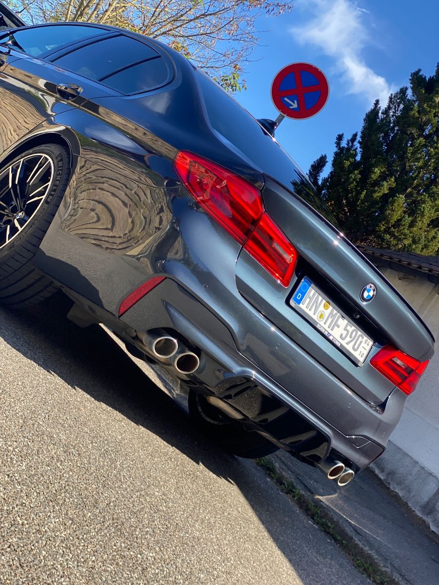 BMW M5 xDrive A M5