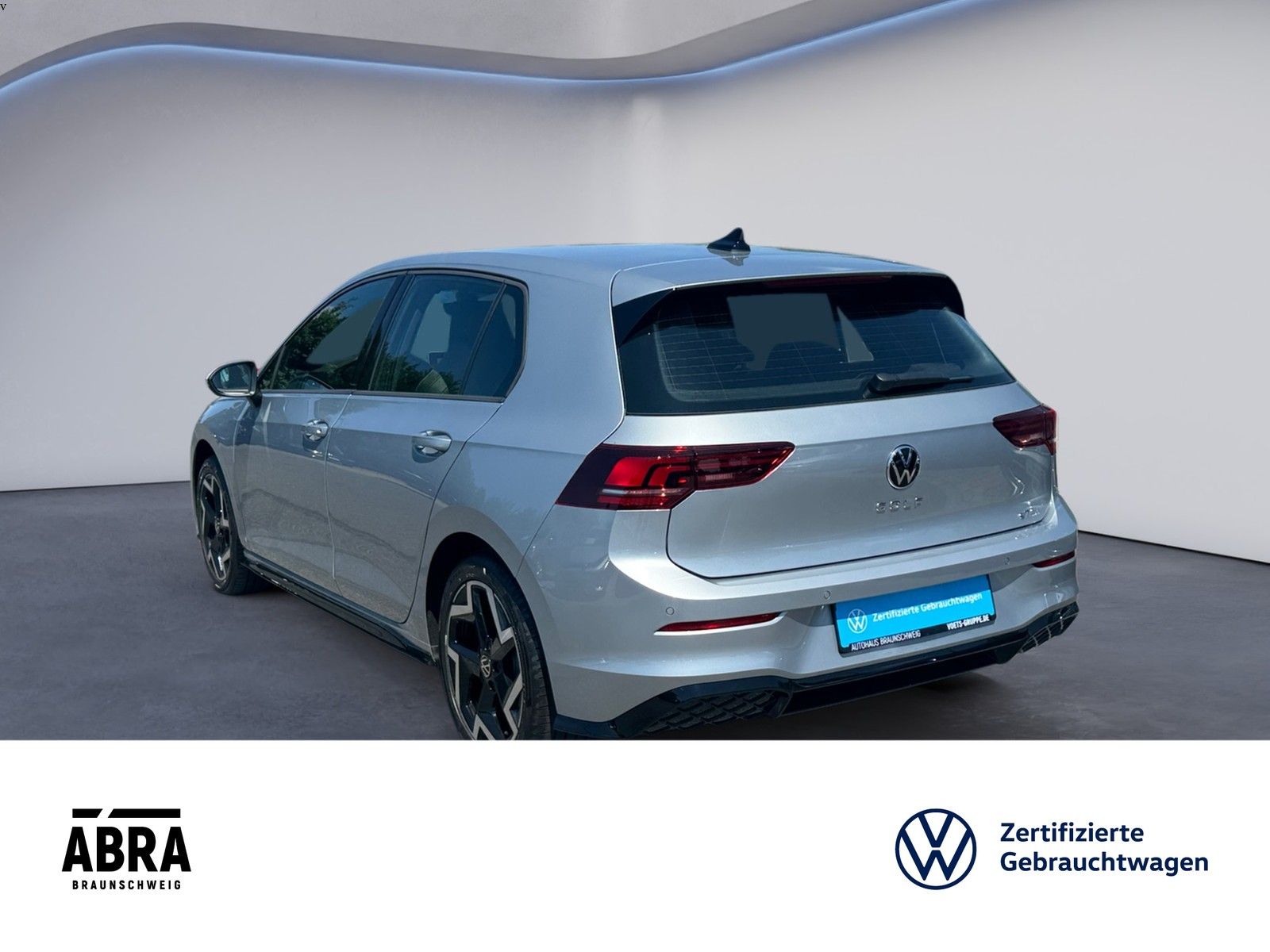 Volkswagen Golf VIII 1.5 eTSI DSG R-Line LED NAV CAM ACC Hu foto 4