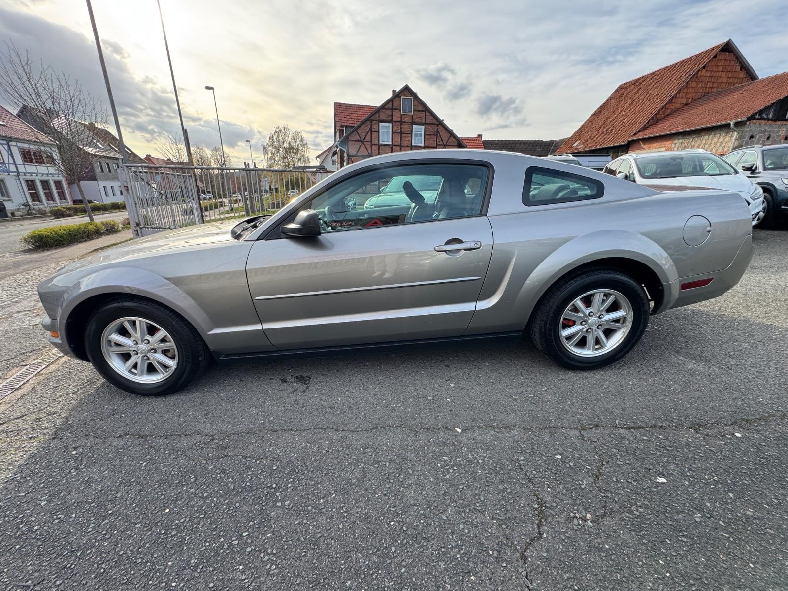 Ford Mustang 5 Coupe V6 205PS KLIMA Tempomat 17200 KM