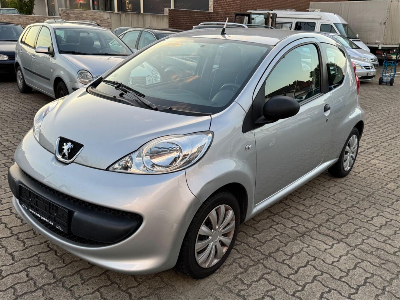 Peugeot 107 Petit Filou 116000KM ServoLe TüvNeu Garantie