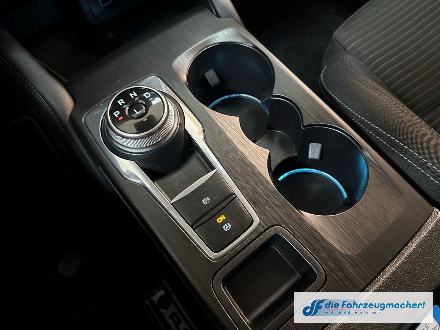 Fahrzeugabbildung Ford Focus Turnier Titanium X Navi Digitales Cockpit