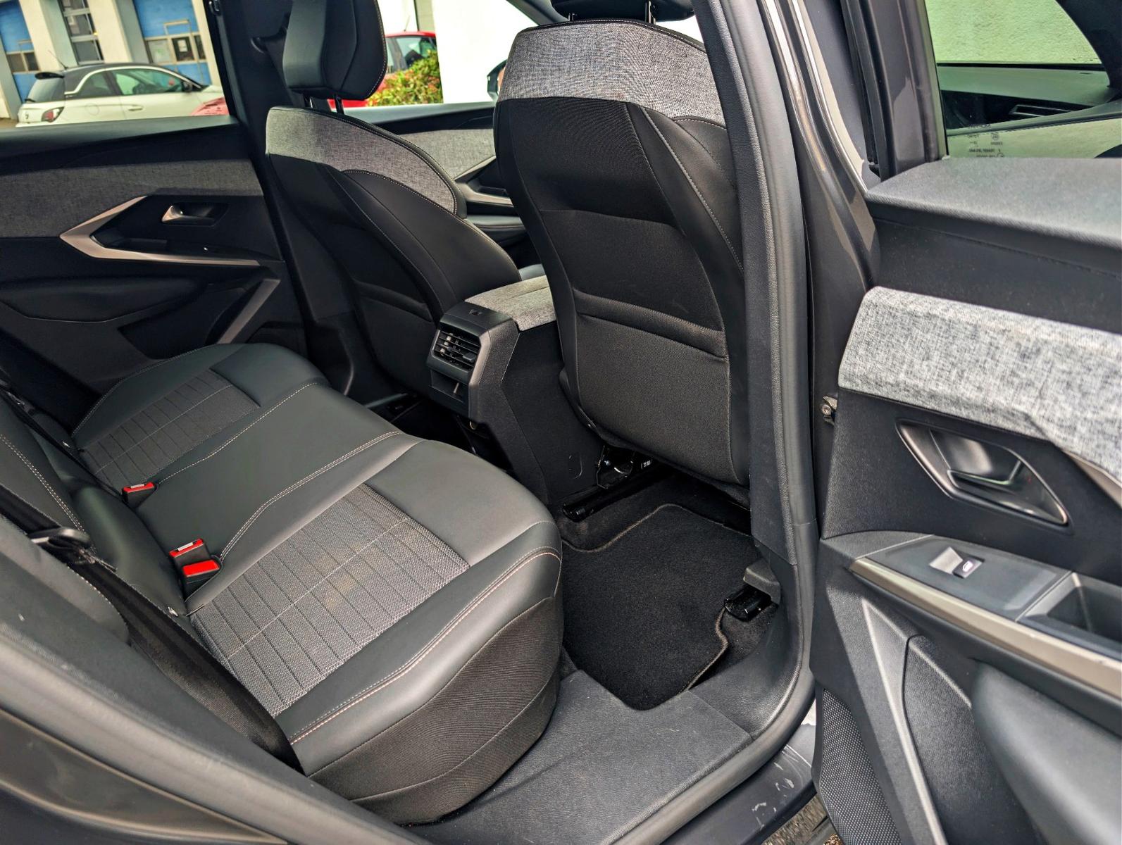 Peugeot 3008 Hybrid 136 Allure| Full LED|Induktionsladen