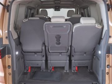 Volkswagen T7 Multivan - 12