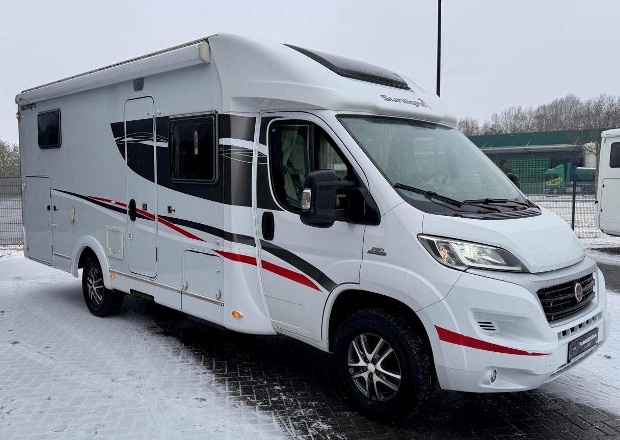 Sunlight T 67 *Hubbett/Luftfederung/AHK/Navi/RFK/Solar*