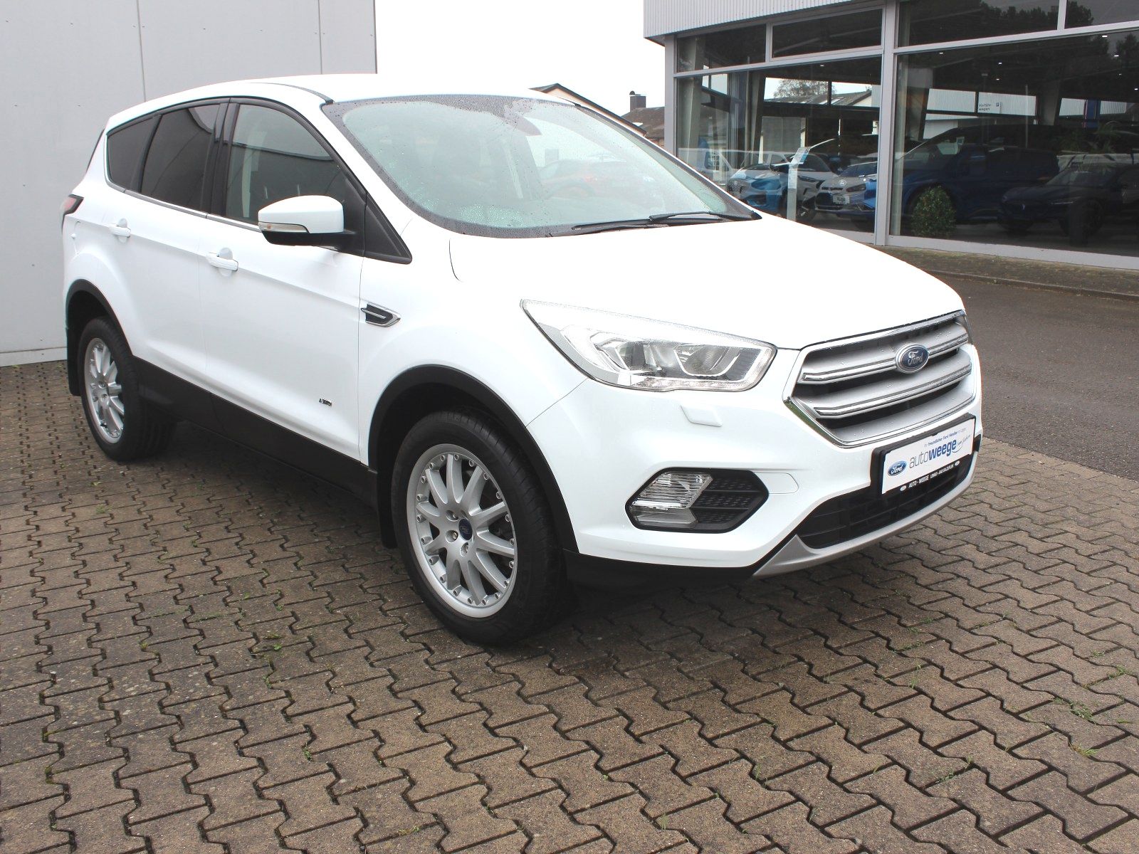 Fahrzeugabbildung Ford Kuga Titanium 2,0 TDCi 4x4 Start/Stopp
