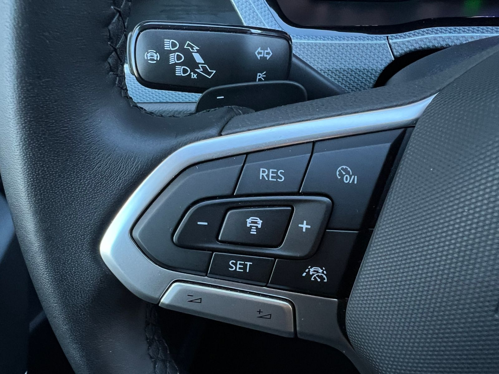 Fahrzeugabbildung Volkswagen Touran GOAL 1.5 TSI DSG *AHK, ACC, Kamera, 17''-