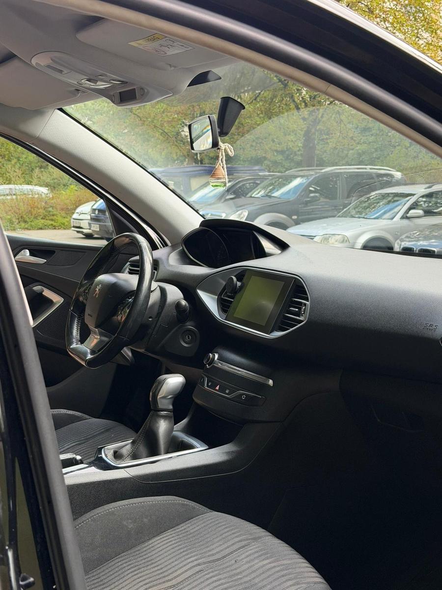 Peugeot 308 2014 — photo 6