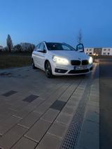 BMW 225 Active Tourer 225i Sport Line A Sport Line - BMW 225 Active Tourer aus 2015