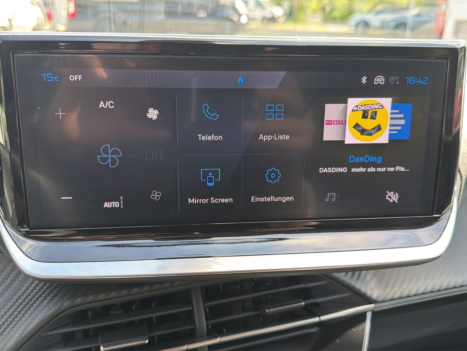 Fahrzeugabbildung Peugeot 208 Hybrid 110 Allure - Automatik
