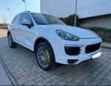 Porsche Cayenne S E-Hybrid Platinum Edition Platinum... - Porsche Cayenne mit Hybrid-Antrieb: Luftfederung