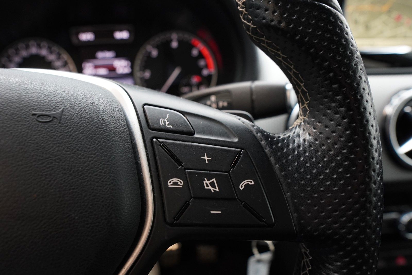 Fahrzeugabbildung Mercedes-Benz B 180 CDI *Navi*Shz*Automatik*