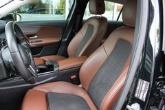 MERCEDES-BENZ A 200 / BUSINESS PAKET / NAVIGATION