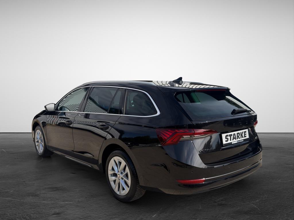 Skoda Octavia 2023 г. Чёрный, пробег 44741 км