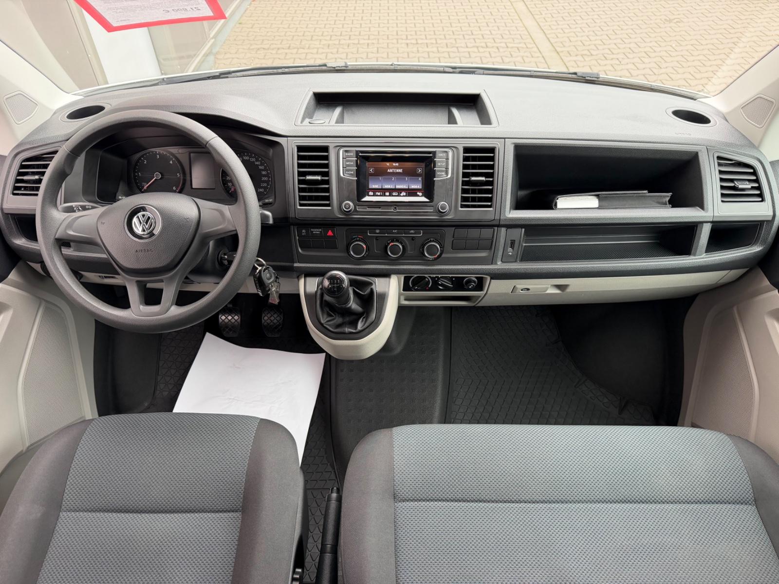 Volkswagen T6 2.0 TDI 9-SITZER Klima PDC AHK 1.Hand 69000km