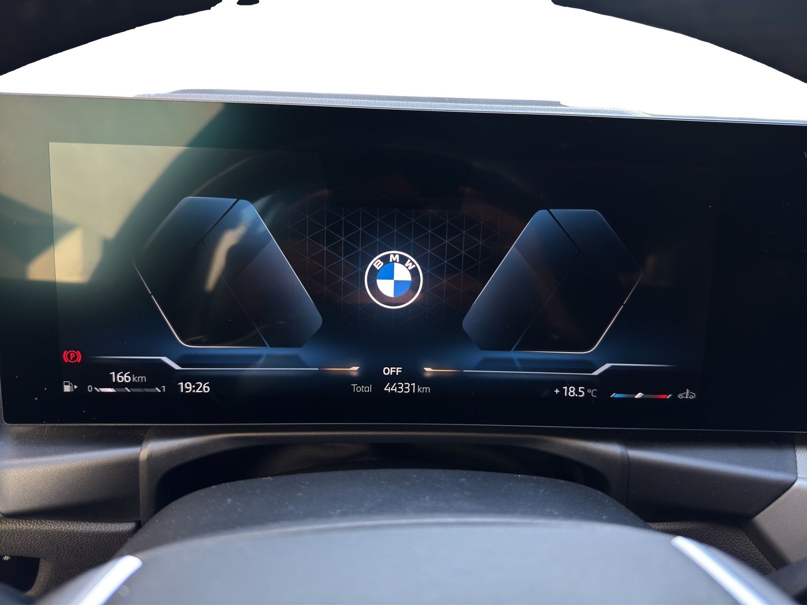 BMW 318i Touring foto 15