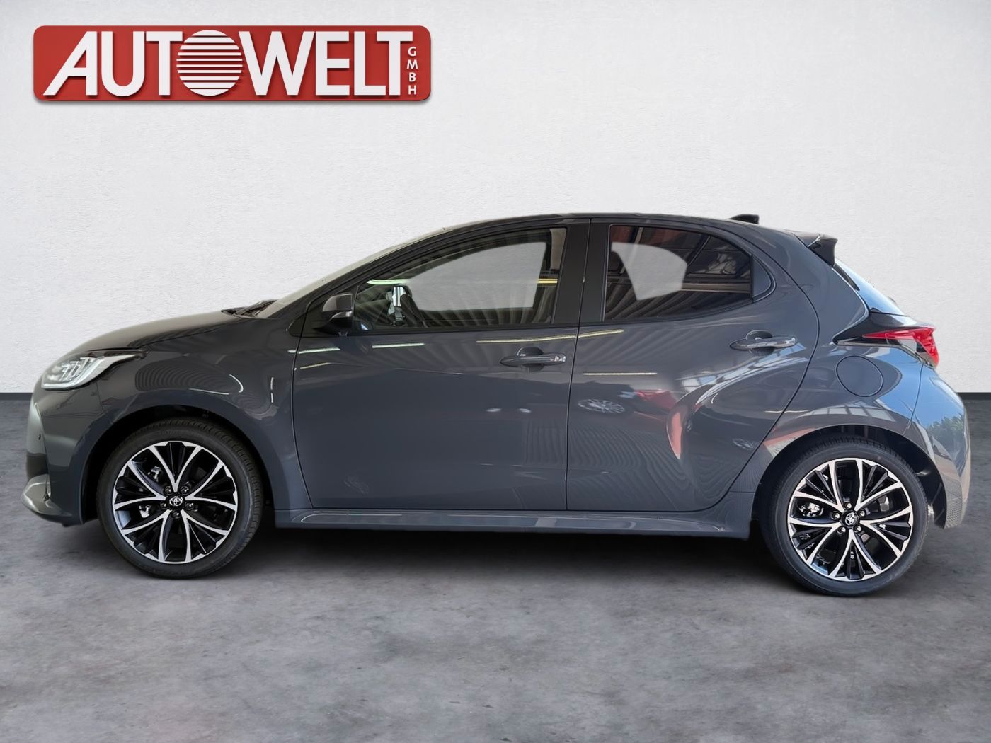 Fahrzeugabbildung Toyota Yaris 1.5 Teamplayer Kamera,LED,Matrix,ACC,PDC
