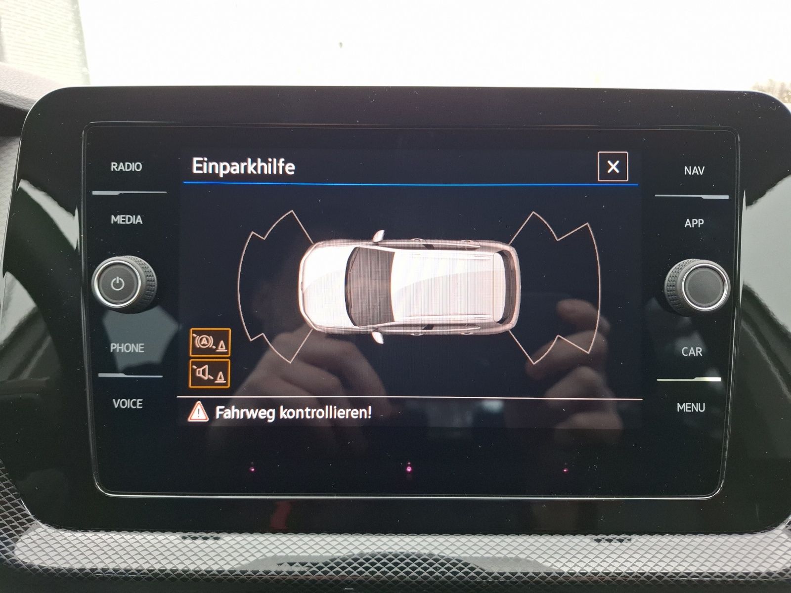 Fahrzeugabbildung Volkswagen T-Cross TSI Life DSG LED CarPlay AID ACC RFK SH