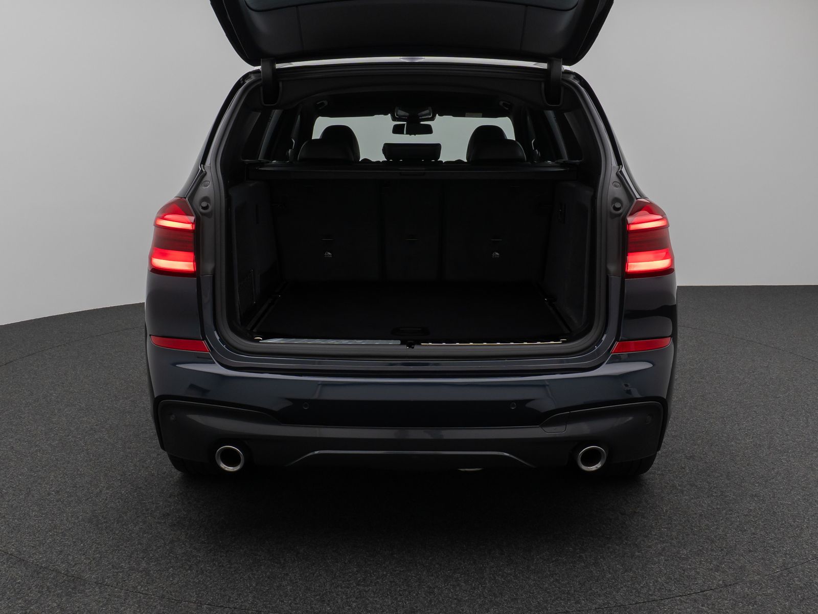 Fahrzeugabbildung BMW X3 xD20d M Sport Kamera DAB HiFi AHK Alarm 19Zol