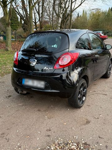 Ford KA RU8 Titanium Edition 2013  94.550...