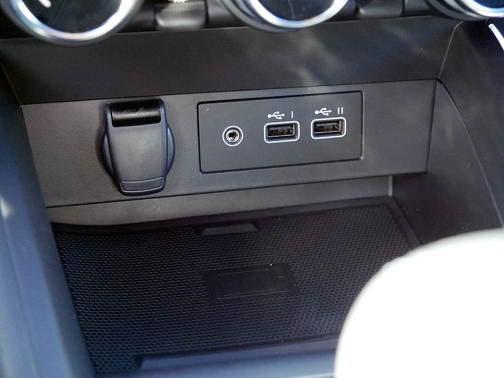 Fahrzeugabbildung Renault Clio Techno TCe 90 Automatik