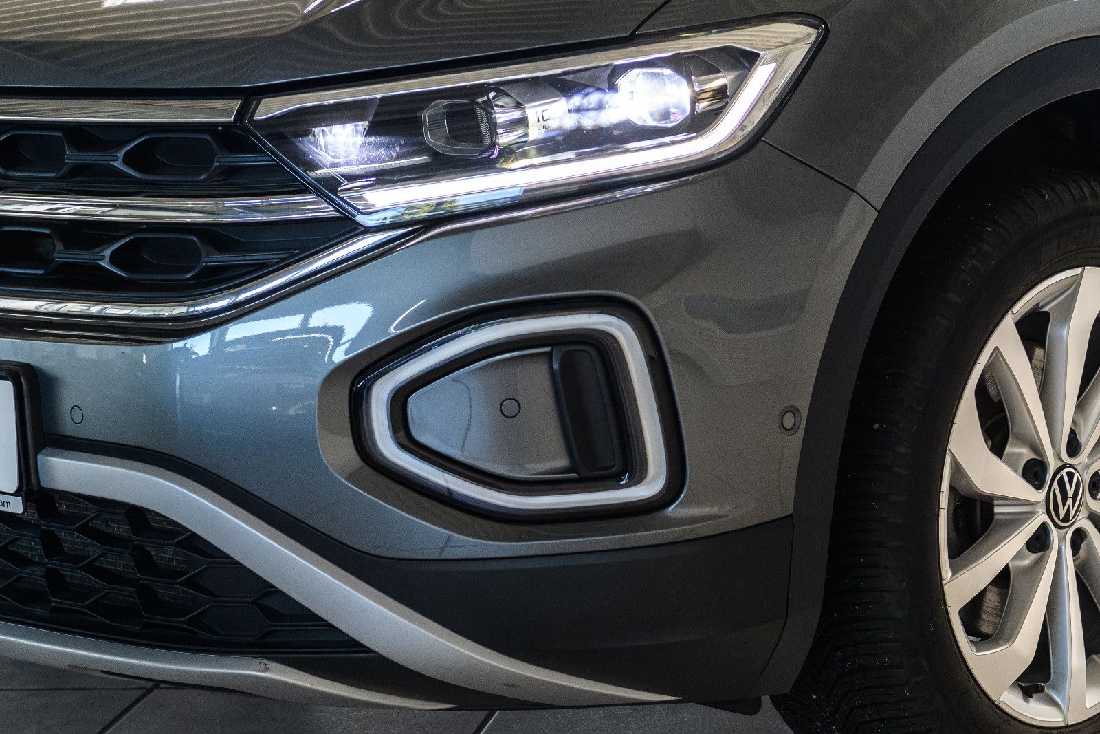 Fahrzeugabbildung Volkswagen T-Roc Style 2.0l TDI DSG + Navi + ACC + Keyless