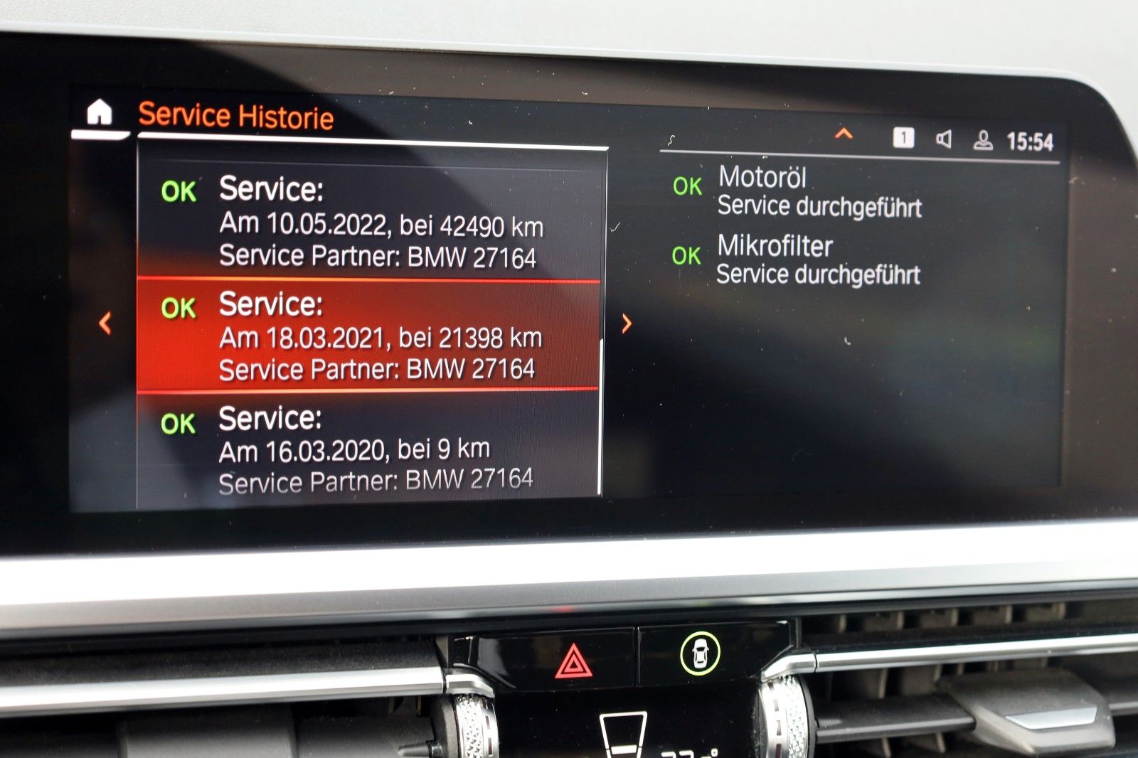 Fahrzeugabbildung BMW 320 i M Sport, T.Leder,Navi,LED,SH,Kamera
