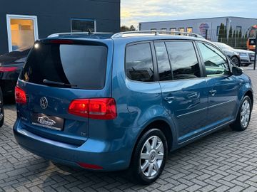 Volkswagen Touran - 9