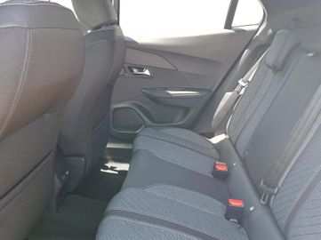 Peugeot 2008 - 8