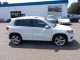 Volkswagen Tiguan Sport & Style 4Motion, Navi, R-Line, SHZ - Volkswagen Tiguan: Style 4motion Sport
