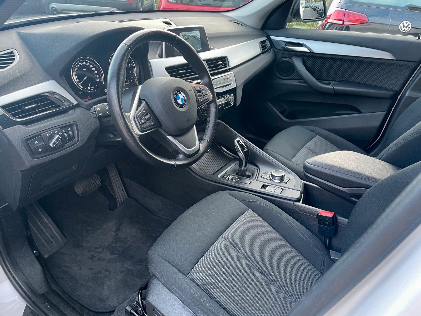 Fahrzeugabbildung BMW X1 xDrive20d Aut. Navi Kamera Lenkradhzg SPORTLE