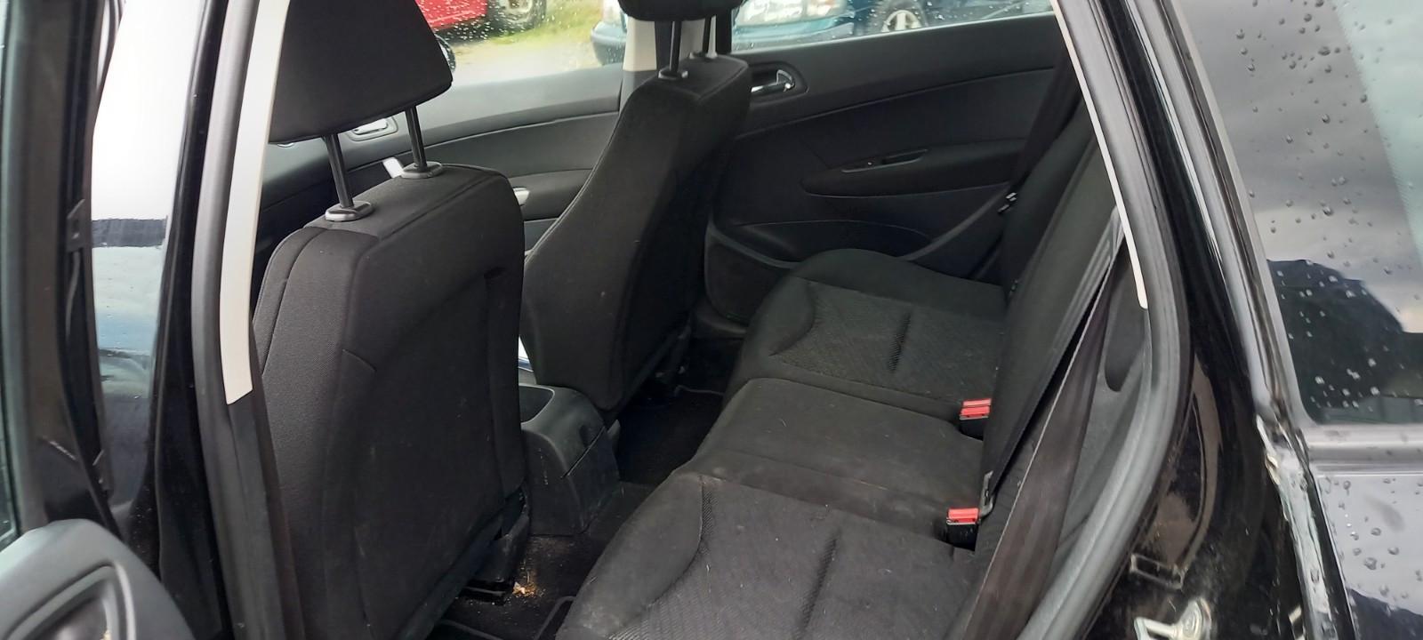 Peugeot 308 2014 — photo 17