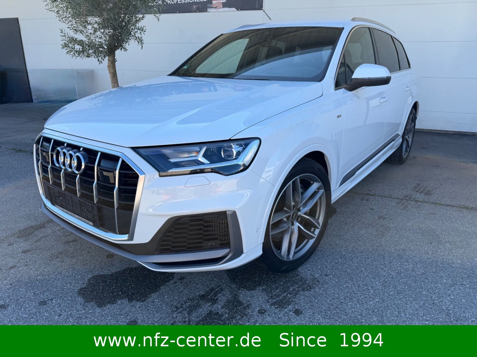 Audi Q7 - 1