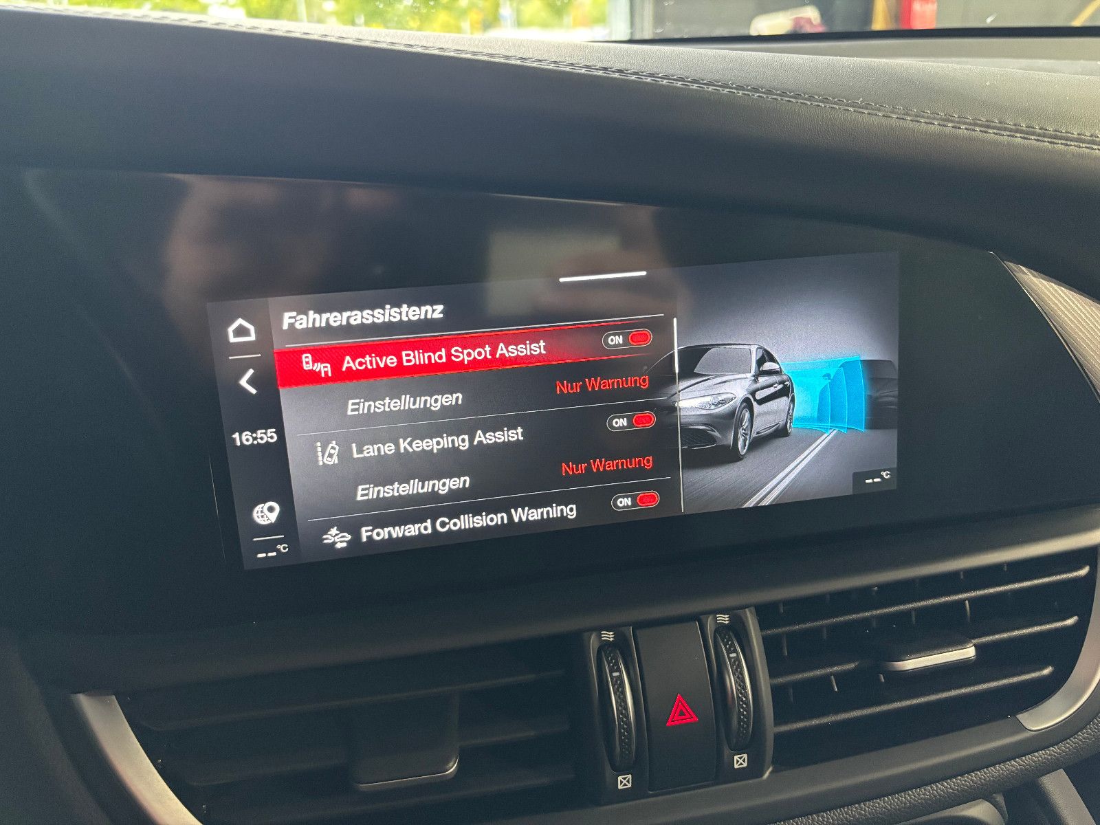 Fahrzeugabbildung Alfa Romeo Giulia Veloce Q4/ACC/MEMORY/KAMERA/NAVI/SOUND/