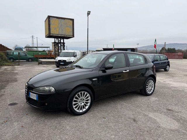 Alfa Romeo 147 1.9 JTD (115) 5 porte Distinctive