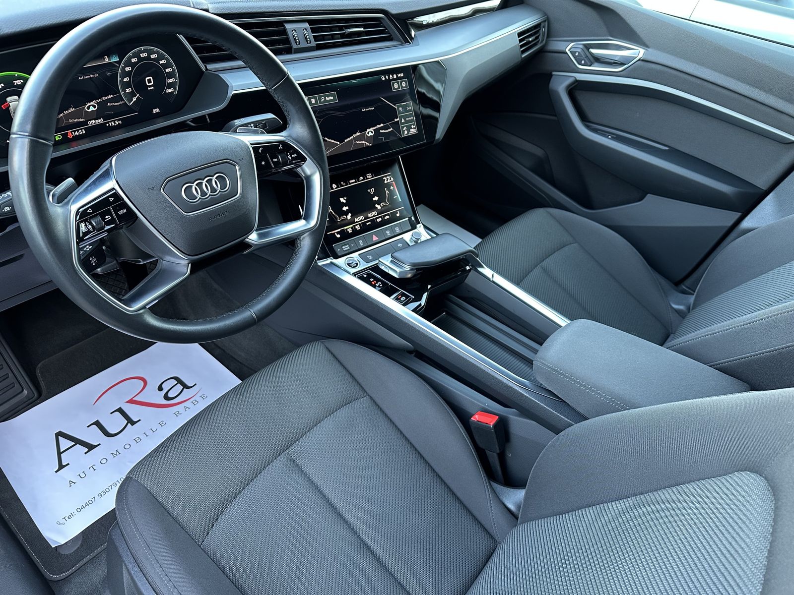 Fahrzeugabbildung Audi e-tron SpB 50 Qu S-Line Black NAV+LED+KAM+VCOCK