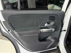 MERCEDES-BENZ GLB 35 AMG*CAM*AMBIENTE*AHK*ACC*NIGHT*SOUND*LED*